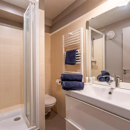 Slope Front Ski-in Out Escape Spacious Apartment- In The Center Of Appartement *
