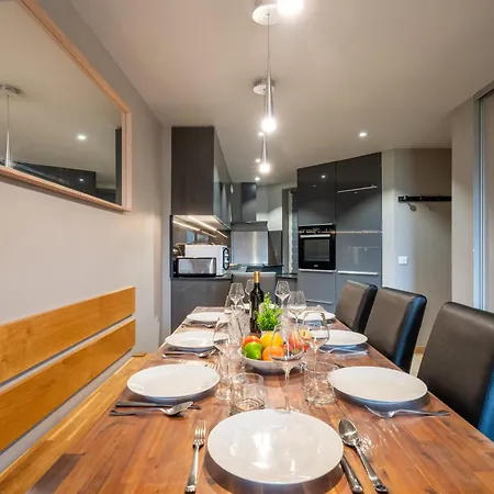 Slope Front Ski-in Out Escape Spacious Apartment- In The Center Of Appartement